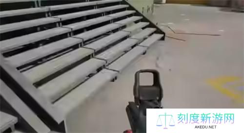 三角洲行动怎么滑铲