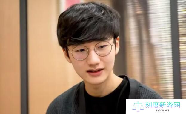 Peanut：新赛季最期待Zeus，他可以为我们做更多事情