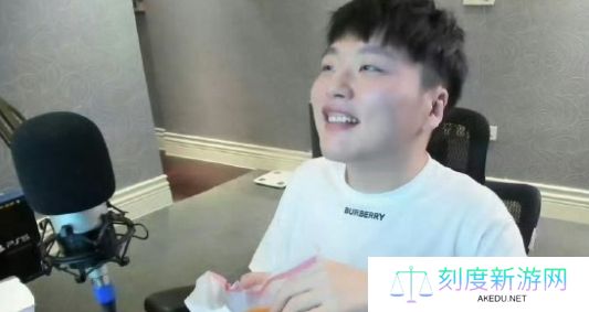 枫哥：我炒股有一个究极之一生目标，我要赚九位数