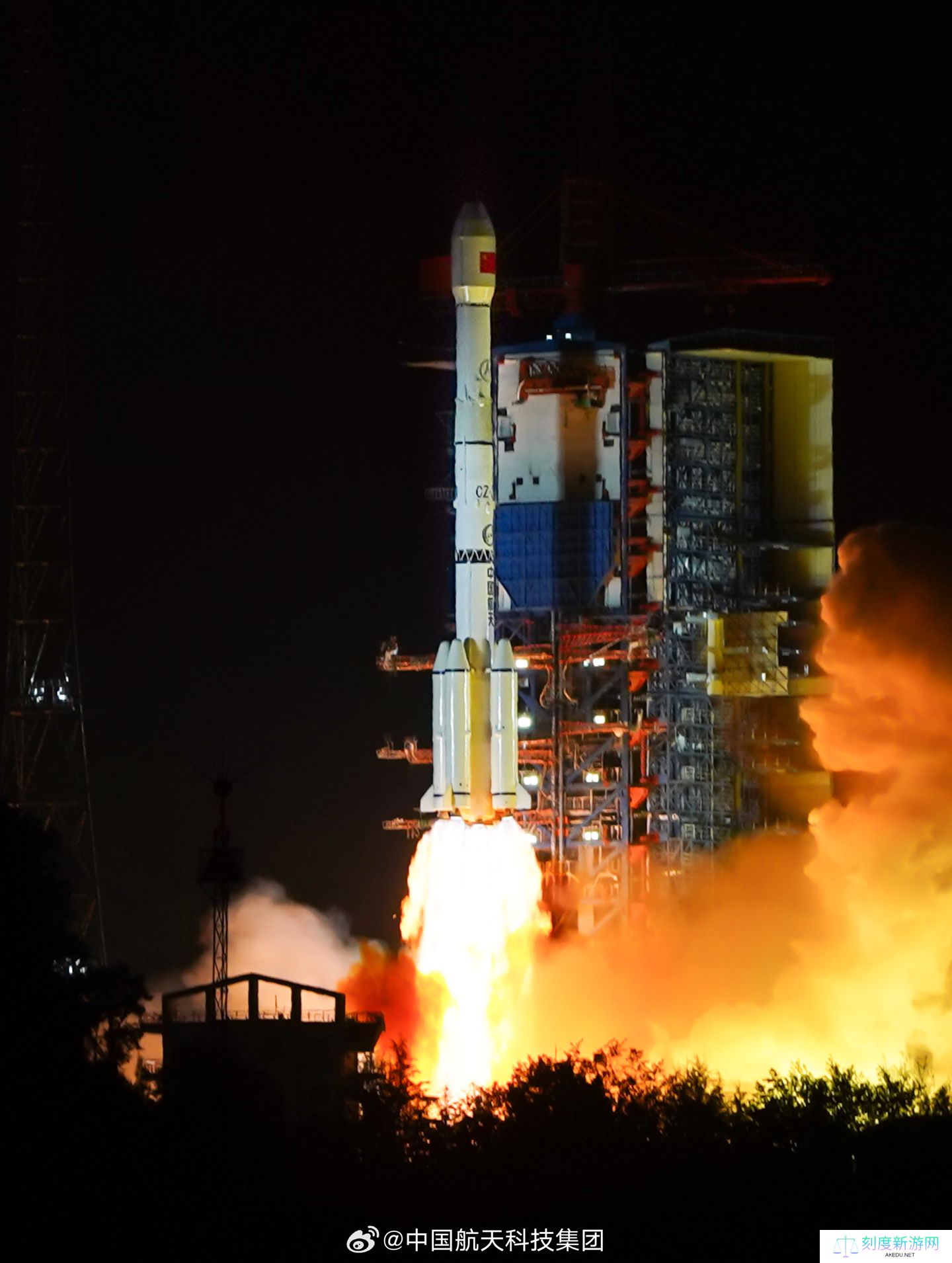 长三乙火箭成功发射通信技术试验卫星十七号