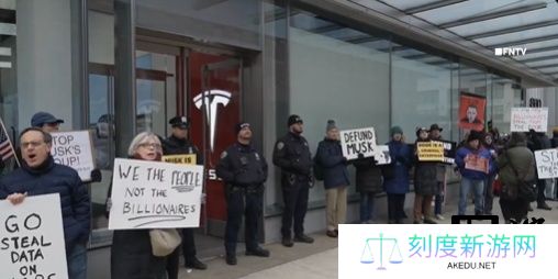 特斯拉展厅成抗议者“战场”，马斯克被指自食选址“苦果”