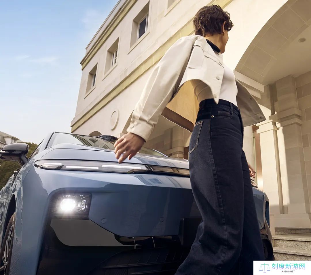 零跑 B10 汽车交付节奏公布，目前正全力推进产能爬坡