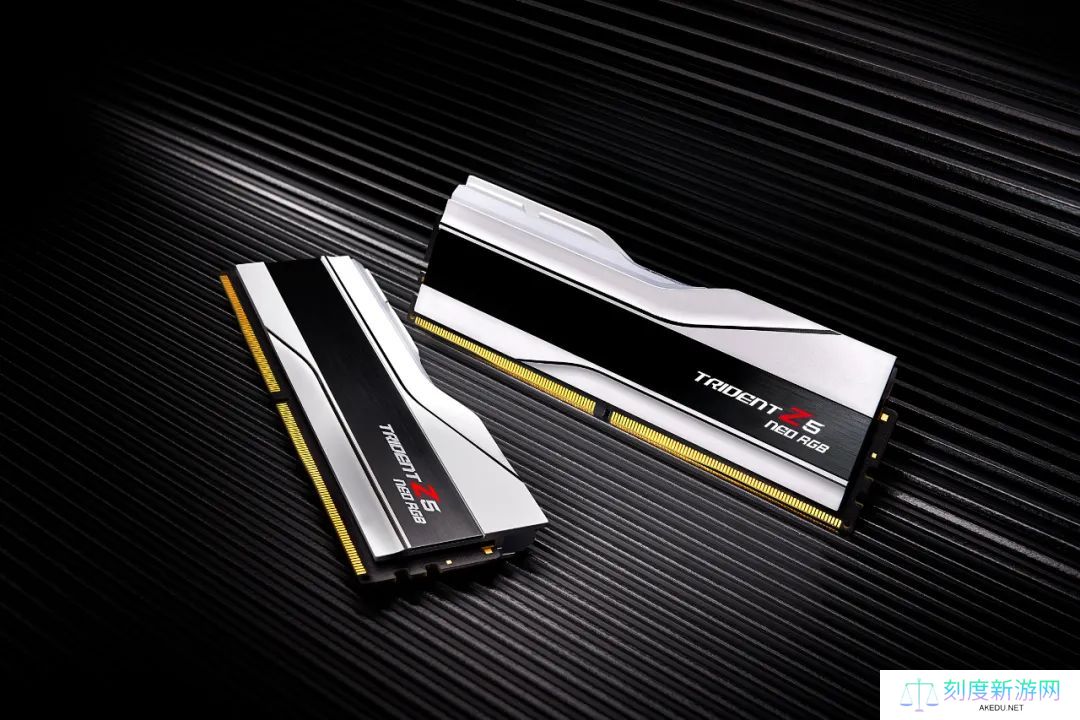 芝奇全球首次展示 DDR5-8400 CL44 128GB（2x64GB）超频内存